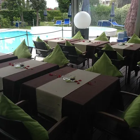 Seapark Spa 4* Giulianova